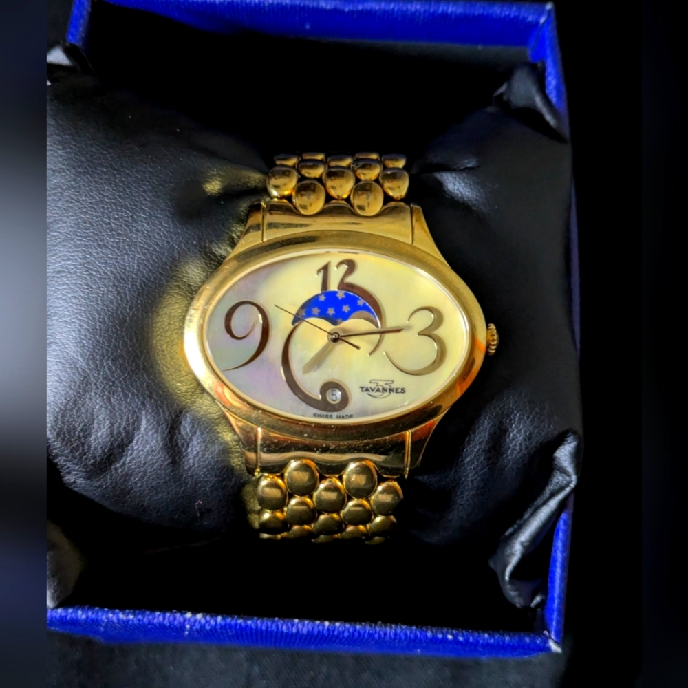 Gorgeous Tavannes Eclipse Gold Plated Women's Moonphase Bracelet Watch
